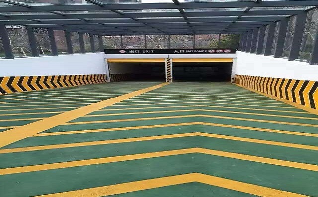 水性环氧止滑坡道